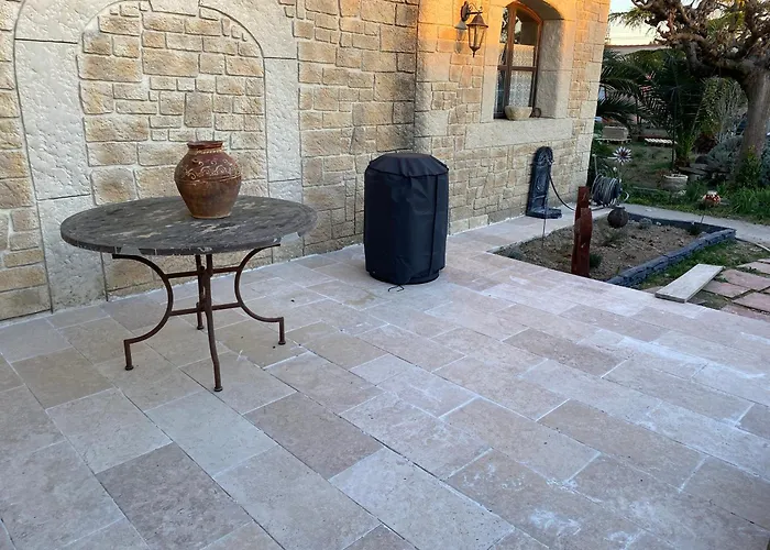 בית נופש Studio Nimes נים